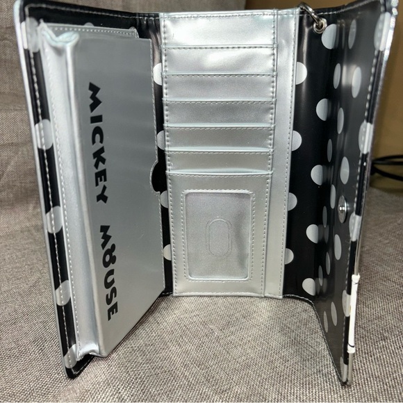 Disney Mickey Mouse Grayscale Metallic Silver Wallet Clutch Wristlet - Picture 4 of 8